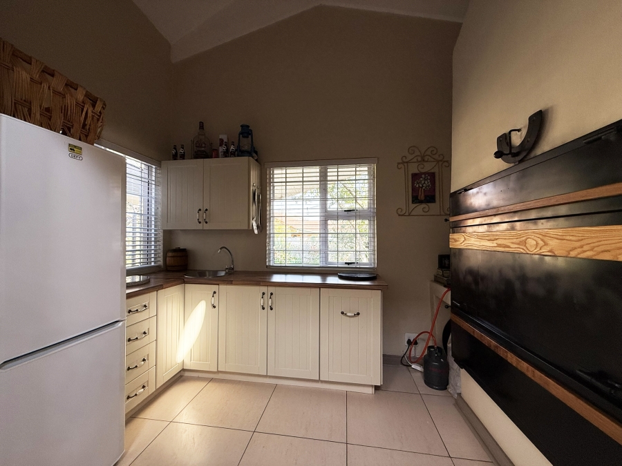 3 Bedroom Property for Sale in Van Der Hoff Park North West